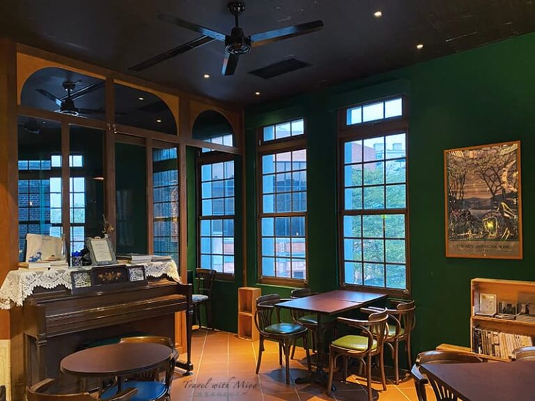 Antique Bar 1900：隱身大稻埕古董酒吧，穿越到19世紀歐洲美好年代 - Travel with Miya 跟著咪呀遊世界