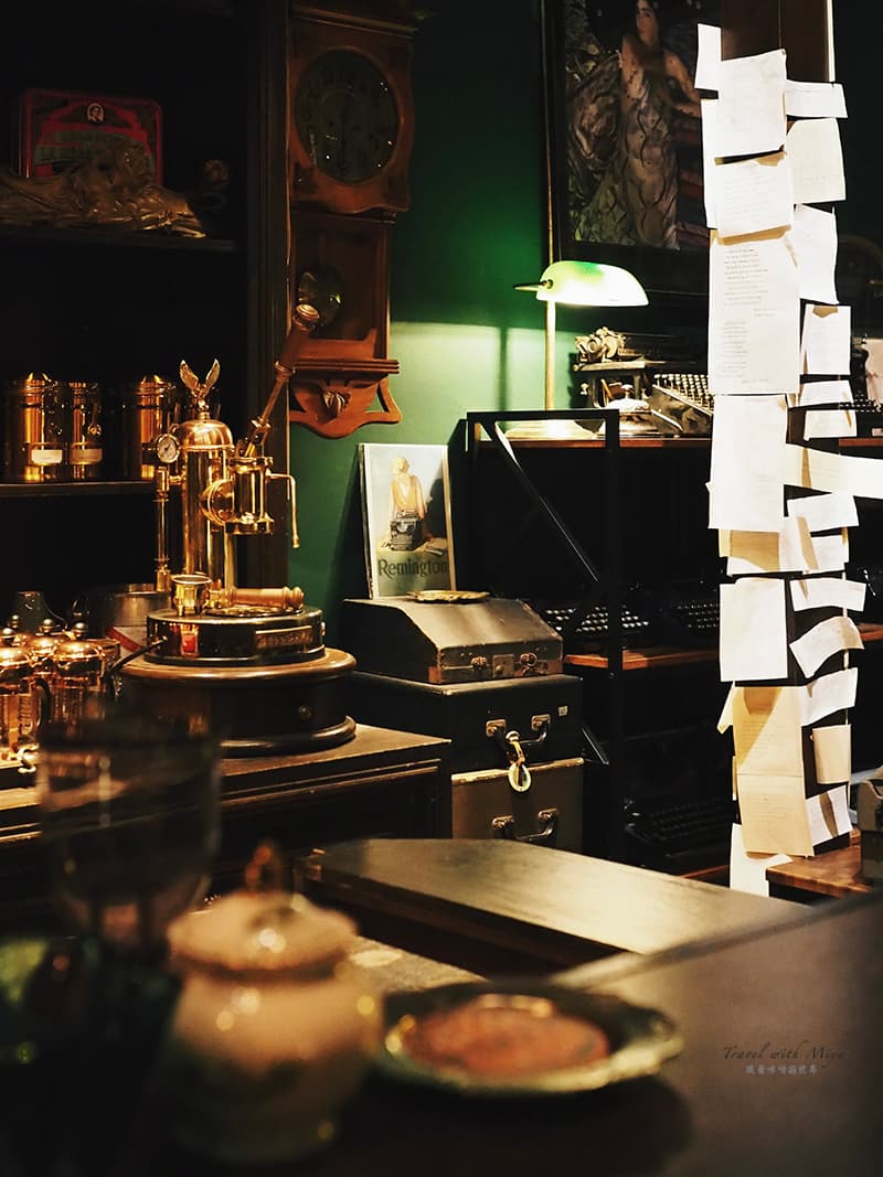 Antique Bar 1900：隱身大稻埕古董酒吧，穿越到19世紀歐洲美好年代 - Travel with Miya 跟著咪呀遊世界
