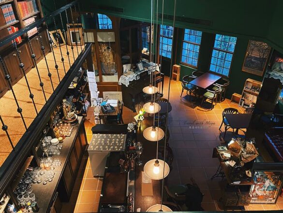 Antique Bar 1900：隱身大稻埕古董酒吧，穿越到19世紀歐洲美好年代 - Travel with Miya 跟著咪呀遊世界