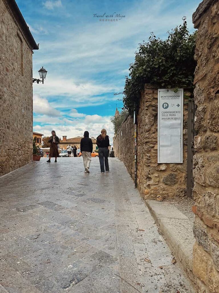 蒙特里久尼 Monteriggioni 南邊城牆入口處