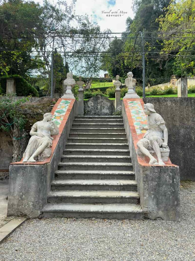 佛羅倫斯巴迪尼花園階梯彩繪與雕像