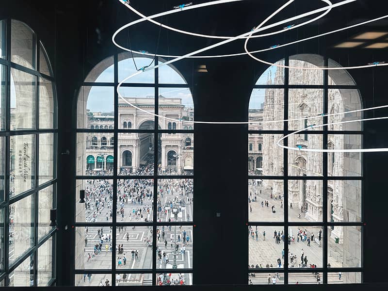 二十世紀博物館 Museo del Novecento 頂樓落地窗景