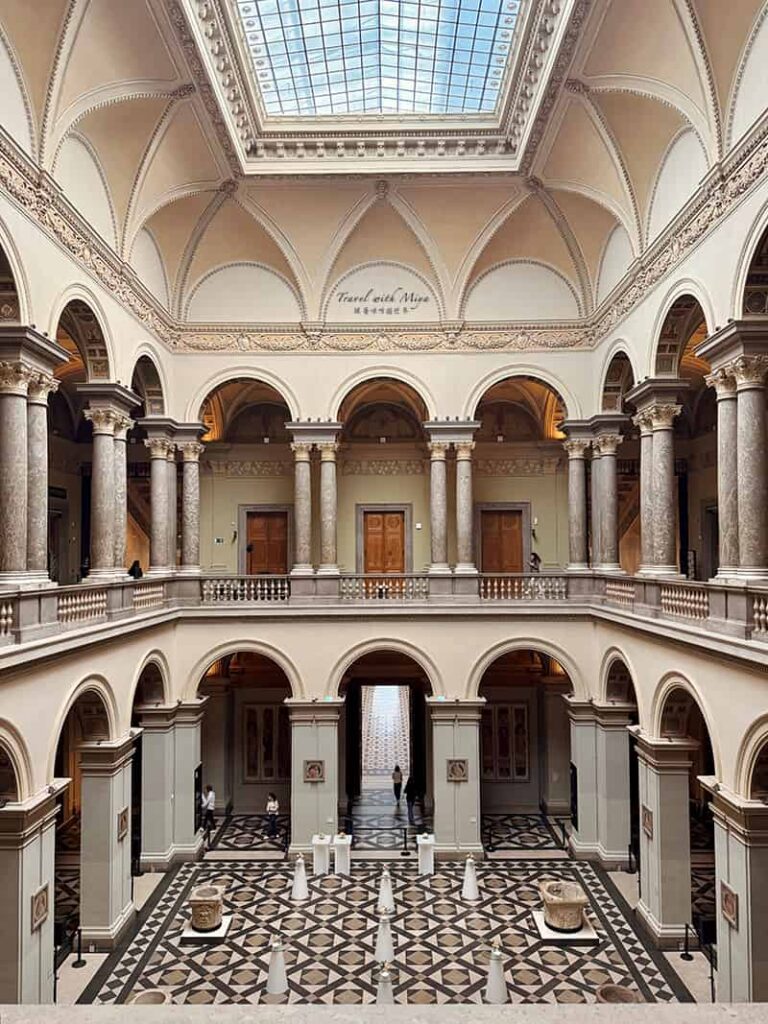 布達佩斯美術博物館文藝復興廳 Renaissance Hall