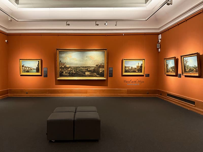 布達佩斯美術博物館橘牆展覽空間