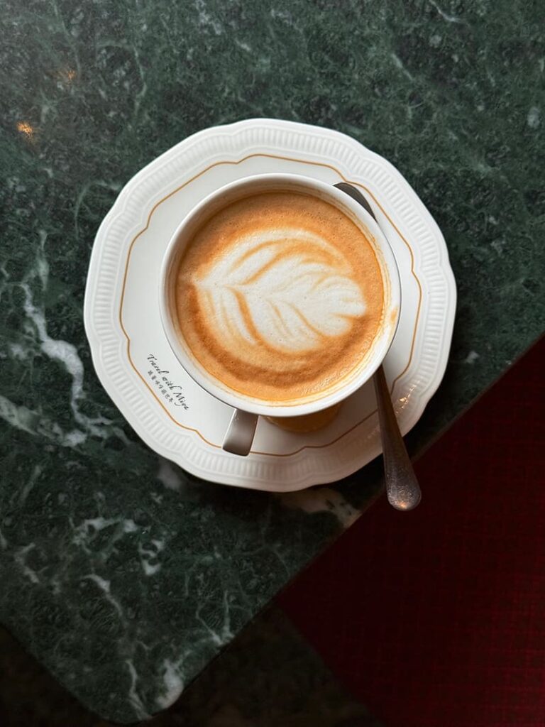 Café Gerbeaud 捷波德咖啡館卡布奇諾