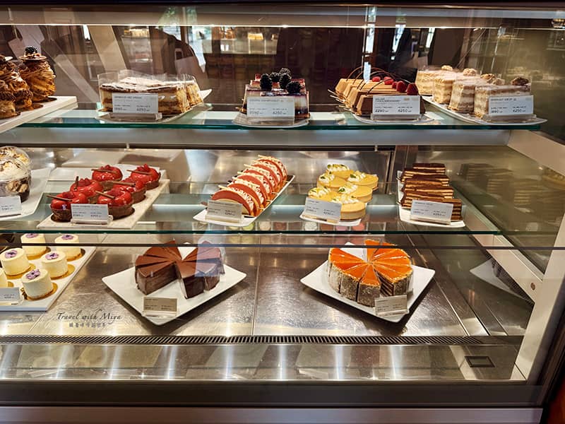 Café Gerbeaud 捷波德咖啡館甜點櫃