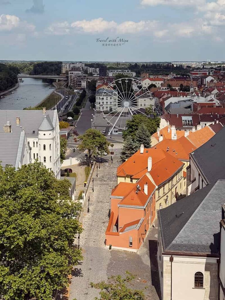 焦爾主教城堡 Püspökvár-Toronykilátó 摩天輪市景