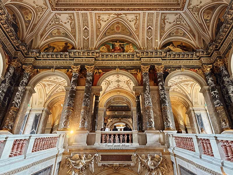 維也納藝術史博物館 Kunsthistorisches Museum Vienna 階梯拱門處的克林姆 Gustav Klimt 所畫的克林姆的階梯 Stairway to Klimt