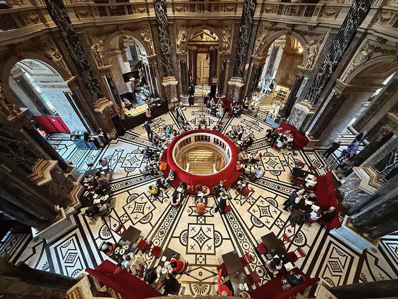 維也納藝術史博物館 Kunsthistorisches Museum Vienna 的八角形穹頂咖啡廳
