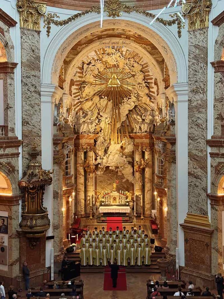 維也納卡爾教堂教堂之夜的合唱團 Boni Pueri 