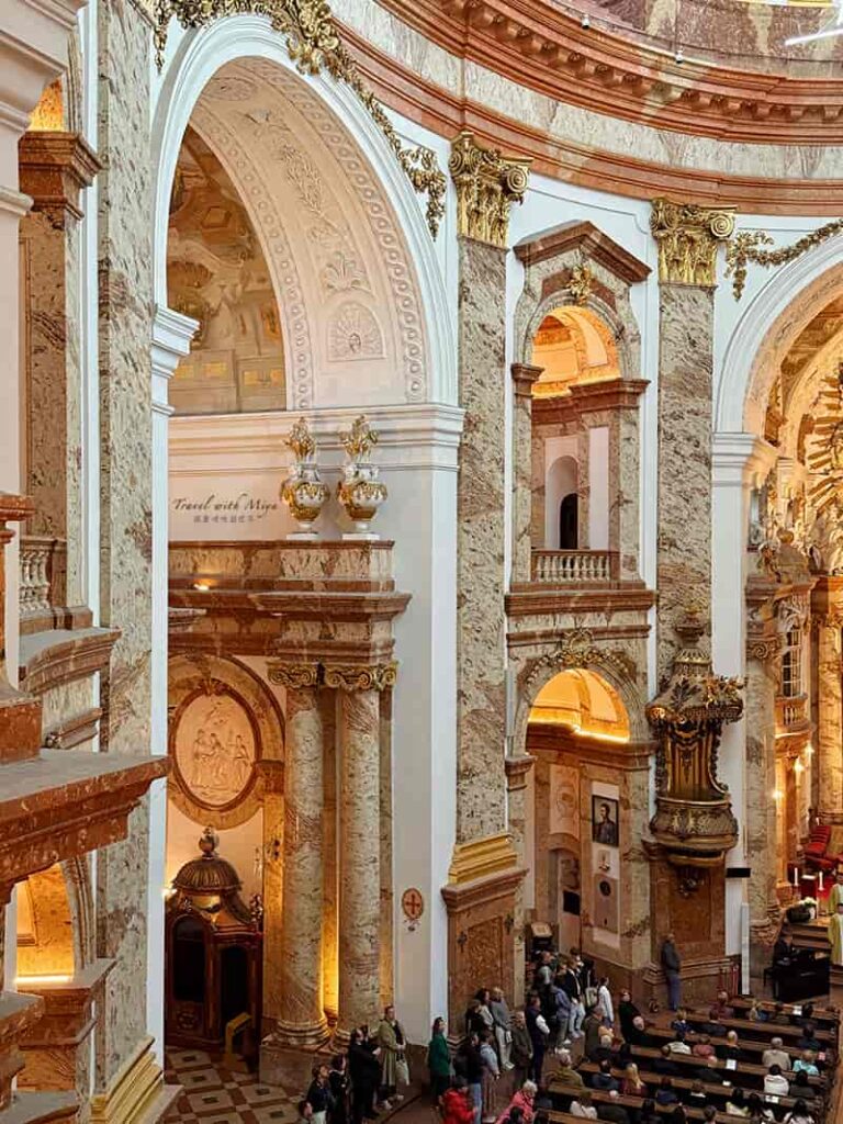 維也納卡爾教堂內拱門