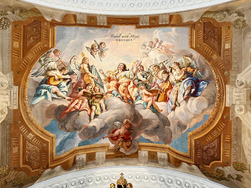 維也納卡爾教堂壁畫：天使們演奏樂器