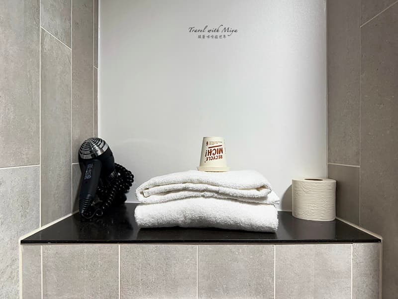 維也納中央車站飯店B&B Hotel Wien-Hbf 雙床房毛巾與手持吹風機