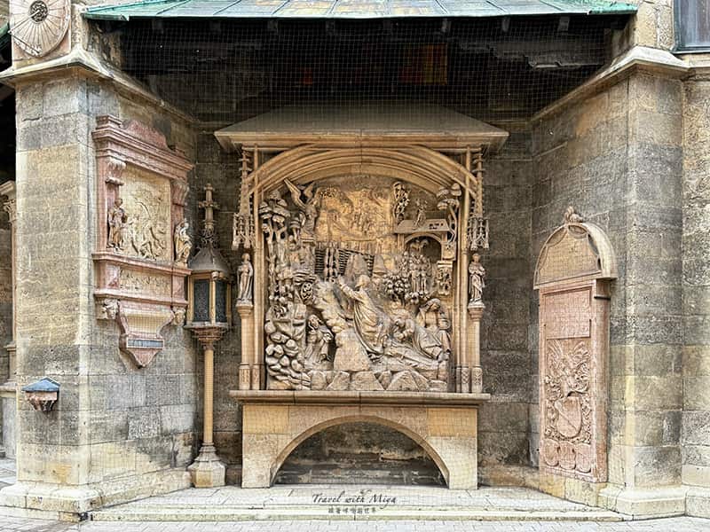 維也納聖史蒂芬大教堂外牆雕刻