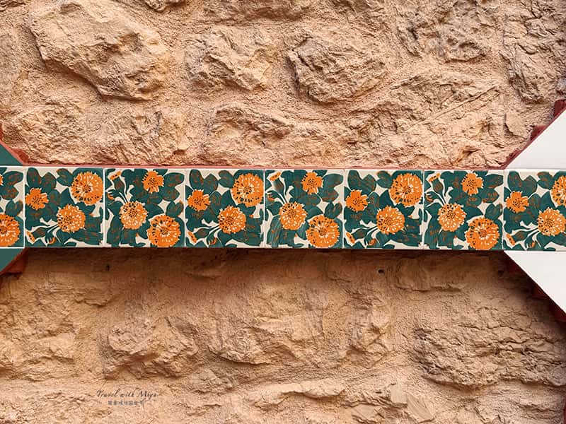 巴塞隆納維森斯之家 Casa Vicens 擴建前高第設計的小黃花磁磚排列方式