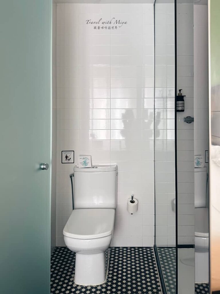 Praktik Garden 花園飯店雙床房廁所