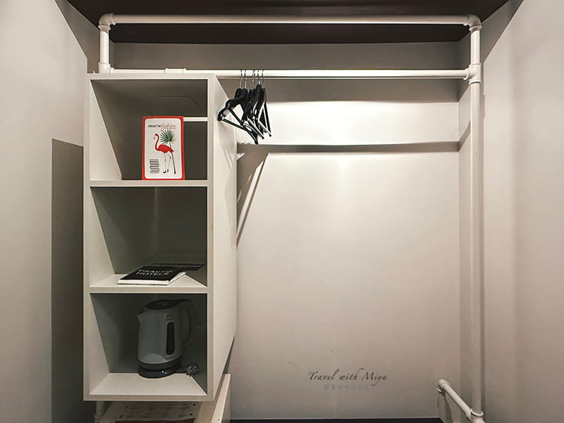 Praktik Garden 花園飯店套房多附熱水壺