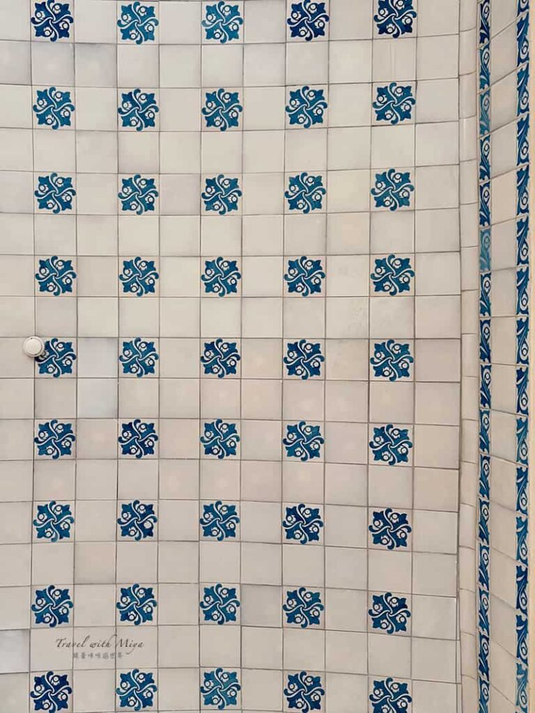 聖十字聖保羅醫院的聖薩爾瓦多廳藍色花紋馬賽克磁磚