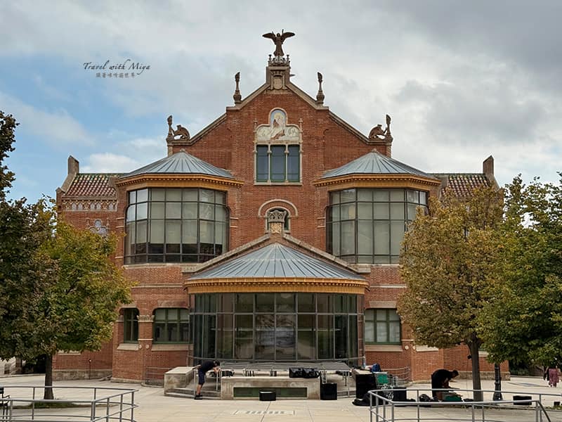 聖十字聖保羅醫院-手術大樓的圓弧玻璃室