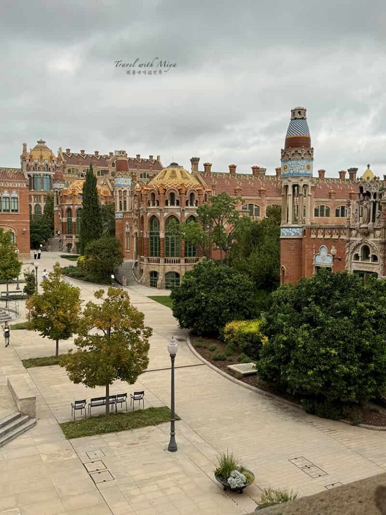 聖十字聖保羅醫院-行政廳二樓窗外花園建築景觀