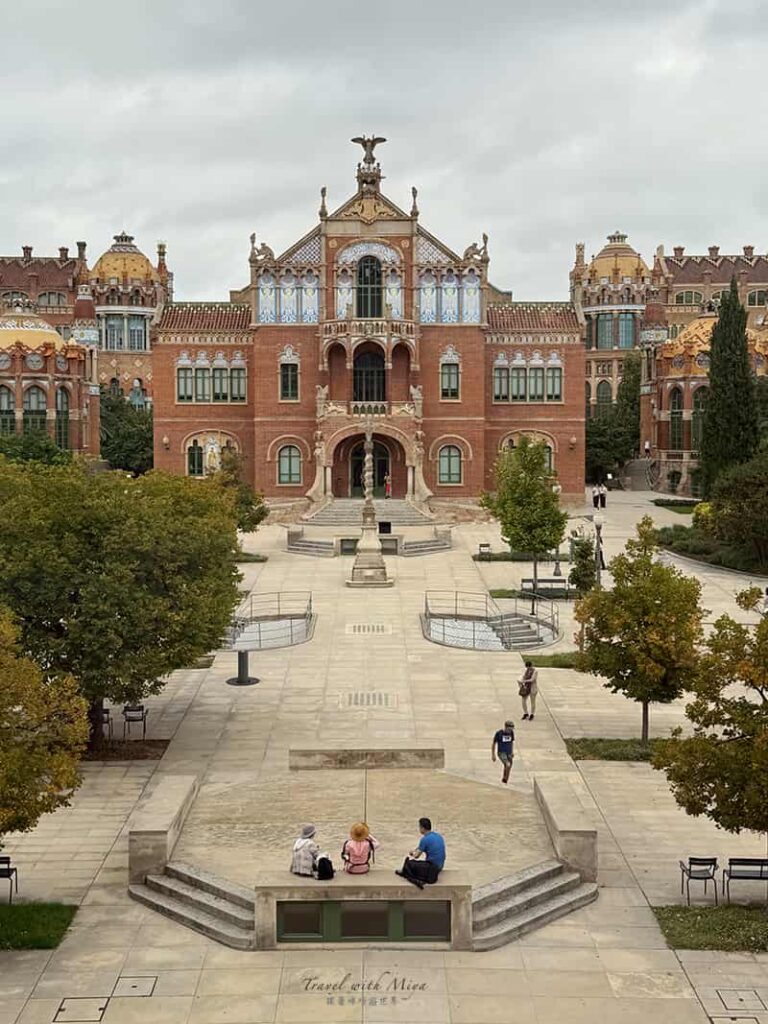 聖十字聖保羅醫院-行政廳二樓窗外花園景觀