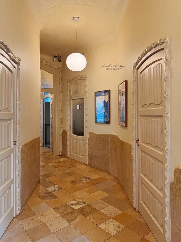 米拉之家公寓走廊與各房間的門