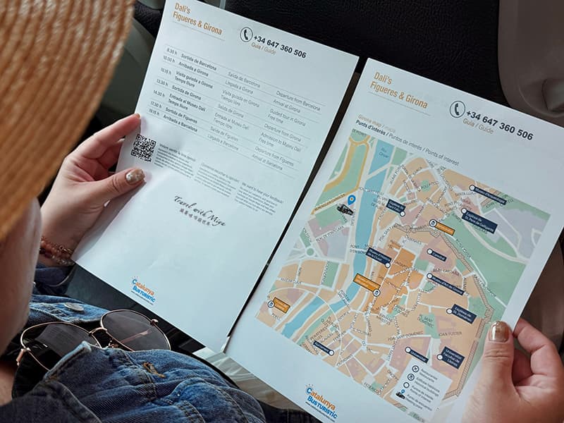 赫羅納一日遊供應商Catalunya Bus Turístic 導遊提供赫羅納景點地圖和行程表