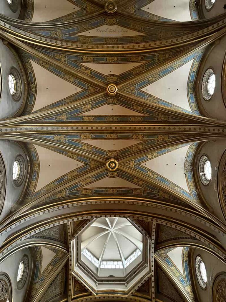 蒙塞拉特修道院教堂天花板裝飾