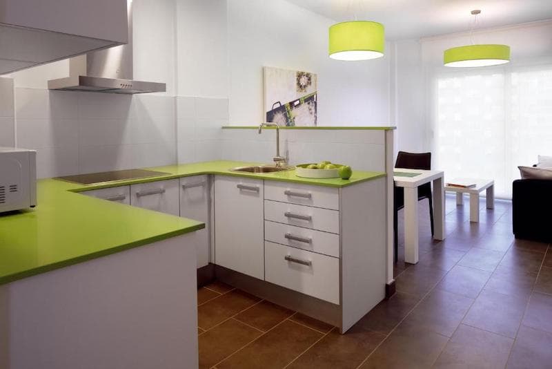 08028 Apartments 綠色系廚房