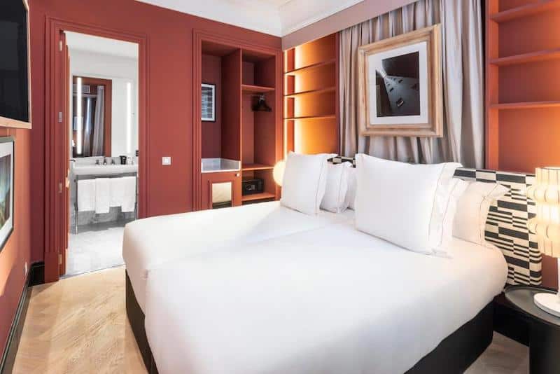 One Shot Aragó 住宿紅橘房間