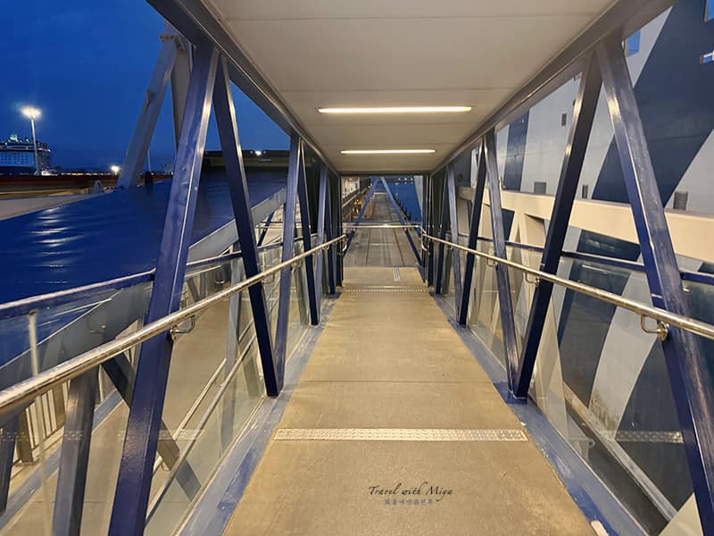 馬略卡島渡輪人行空橋