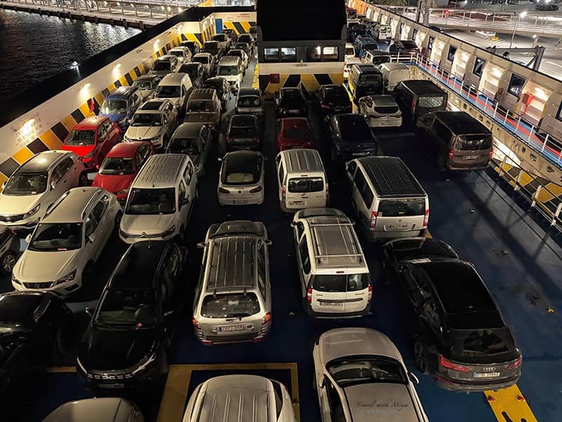 GNV渡輪甲板停車場