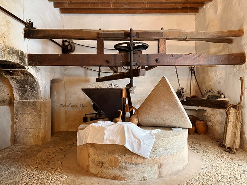 馬略卡島住宿Fangar Agroturismo 以前的橄欖油研磨器具