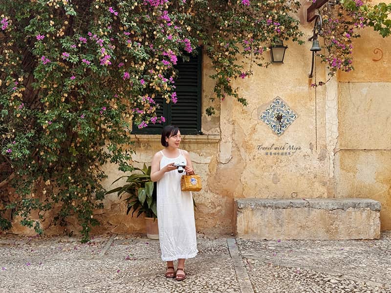 在馬略卡島住宿Fangar Agroturismo 庭院合照(正面)