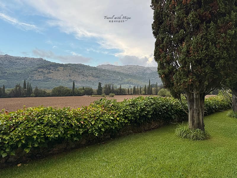 馬略卡島住宿Fangar Agroturismo 綠樹和山景