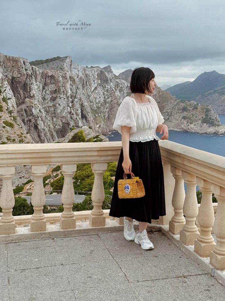 福門托爾海角 Far de Formentor 觀景平台人像照
