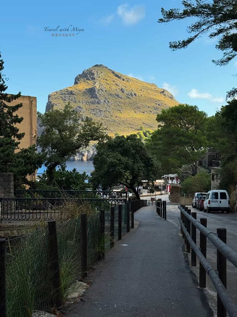 Sa Calobra 小鎮山景
