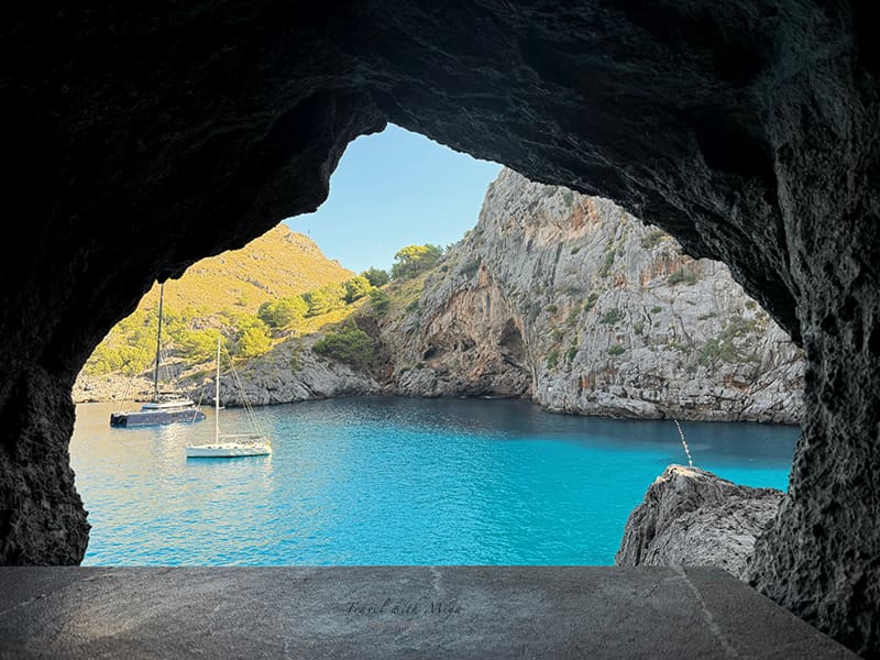 Sa Calobra:蜿蜒公路盡頭是峭壁間夢幻綠松石海水&峽谷沙灘 Torrent de Pareis