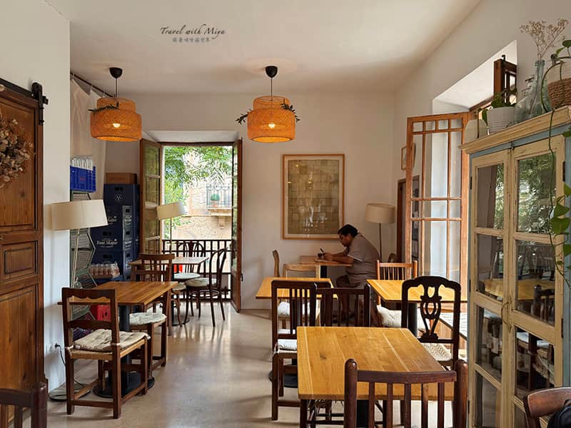 法德摩薩 Valldemossa 咖啡廳Barbaflorida cafè 店內環境