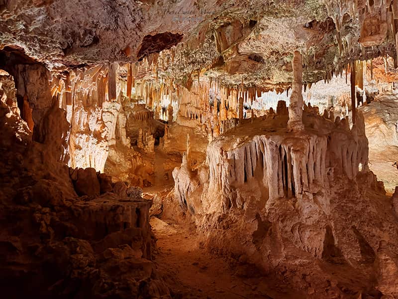 哈姆斯洞穴 Caves of Hams 巨大的石筍群