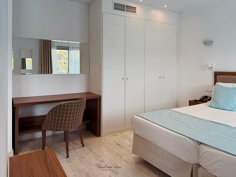 Portodrach Aparthotel 臥室