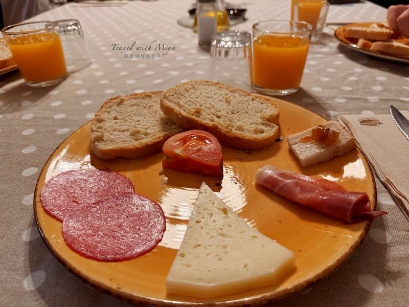 Sóller 索列爾百年橄欖莊園 Can Det 品嚐麵包、火腿和起司