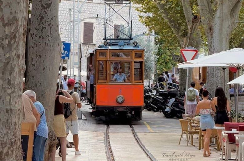 馬略卡島Sóller 索列爾：山谷中的柑橘小鎮，百年木頭火車連接 Palma