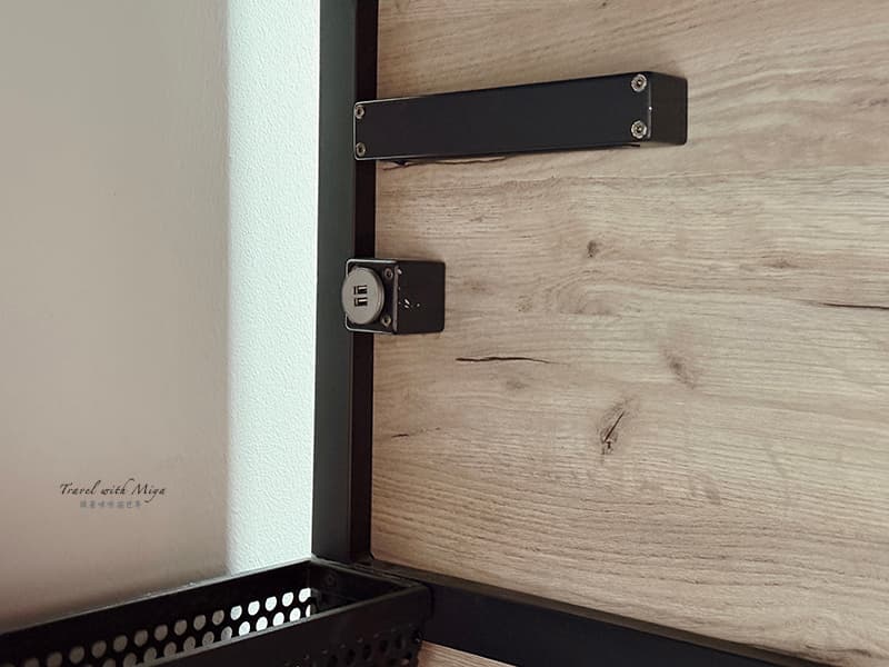 a&o salzburg-hauptbahnhof 床位的 usb 充電孔
